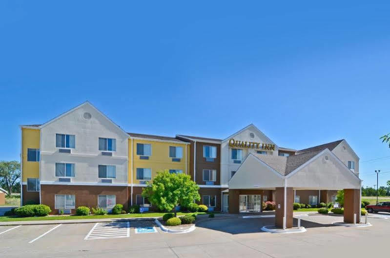 קירני Quality Inn מראה חיצוני תמונה